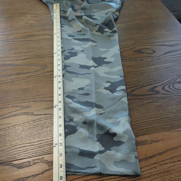 Banana Republic Womens Sz 14 Pants Ryan Camo print Mid Rise - Picture 13 of 14